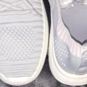 Women's Danskin Gray/Pink Positive lace-up sneakers Size 9